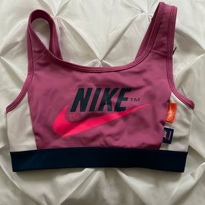 NIKE swoosh icon clash medium support sports training bra